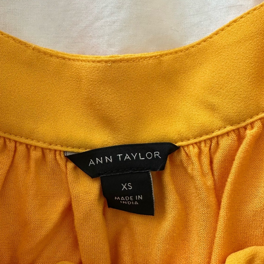 Ann Taylor Ruffled Top - Picture 2 of 5